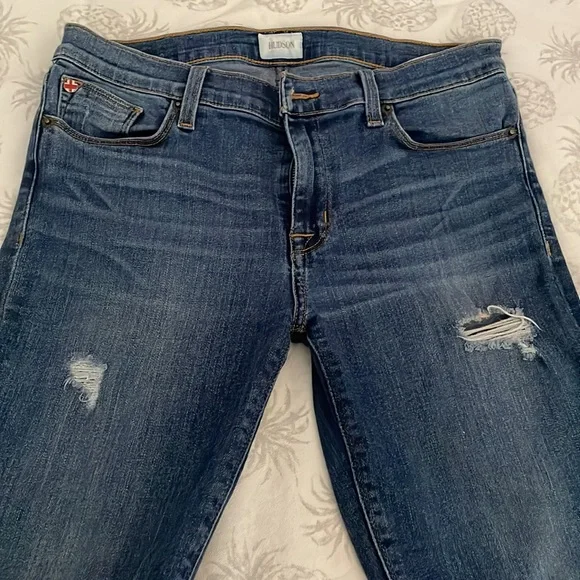 Women’s Hudson Jeans Size 28. Medium rise. - Picture 4 of 10